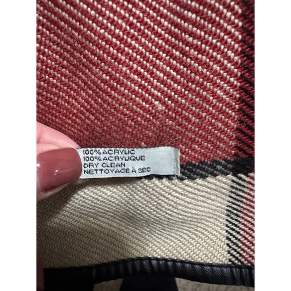 Quagga Womens Buffalo Plaid Hooded Poncho Vest Red Black Toggle One Size - Picture 3 of 7